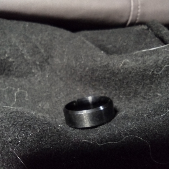 Ring - Picture 2 of 3